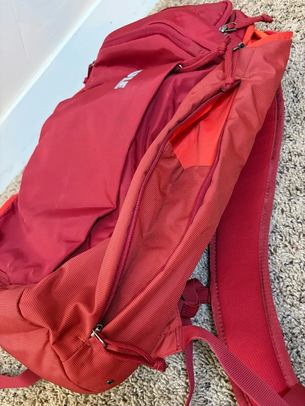 Thule EnRoute 23L Backpack Red Feather